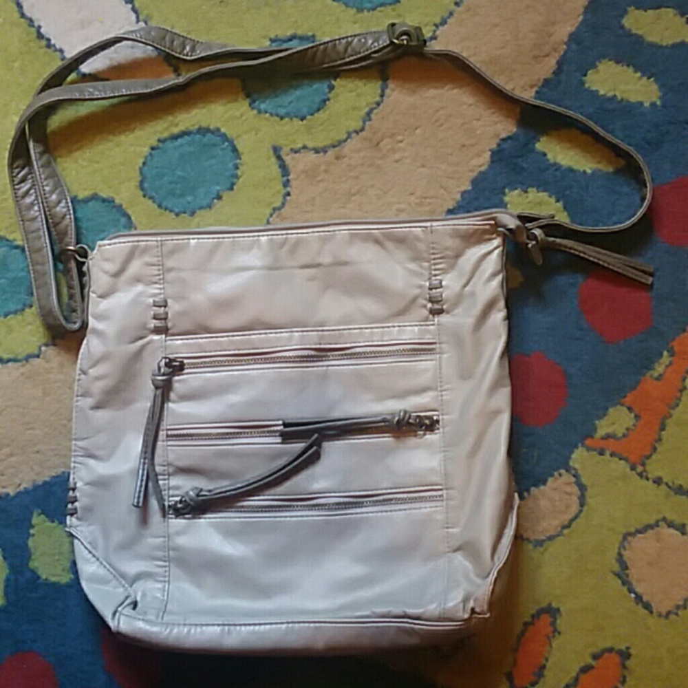 Bueno purse